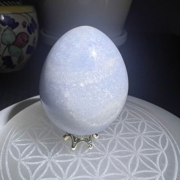 Celestine Crystal‎ Egg Meditation Stone - Picture 4 of 12